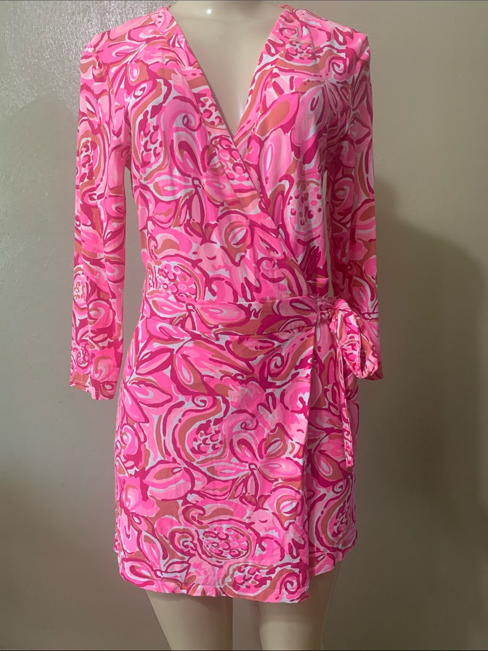 Lilly Pulitzer Carly size S Pink Floral-Print Wrap Romper Coral Accents